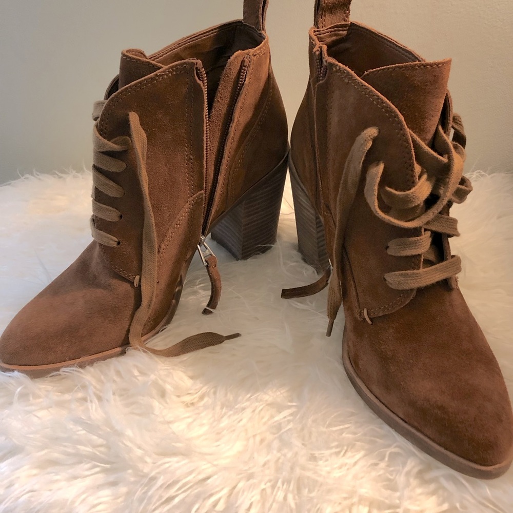 Size 10 brown suede booties.